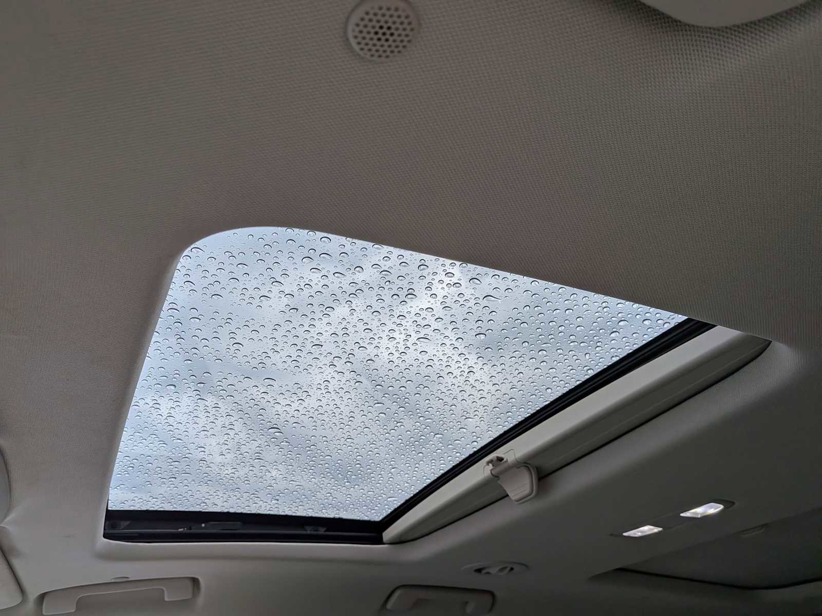 Used 2018 Buick Enclave Essence w/ Trailering Package AWD/4WD image 16