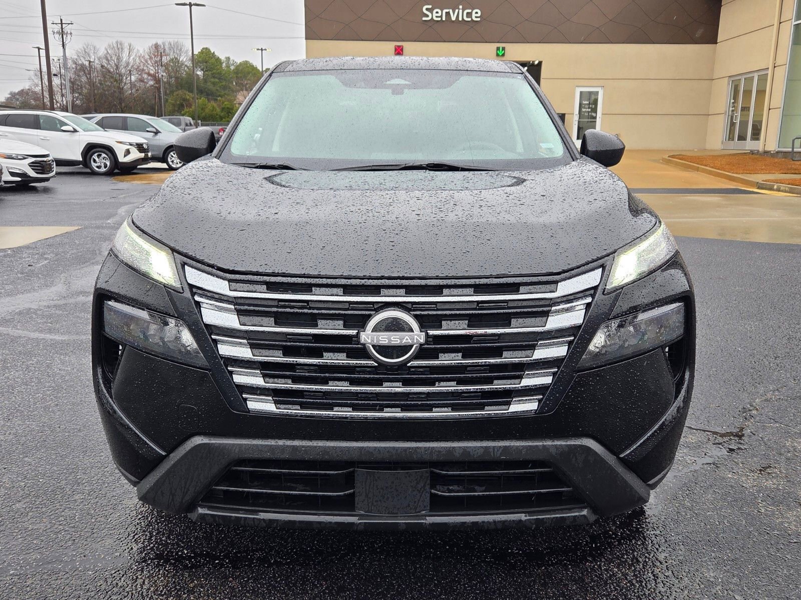 Used 2024 Nissan Rogue S image 2