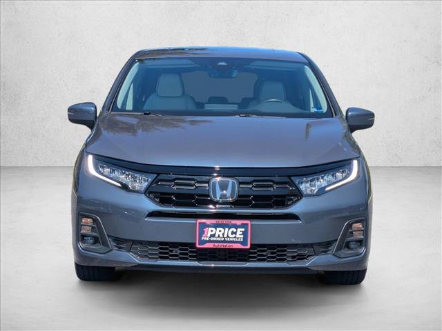 Used 2025 Honda Odyssey Touring image 2