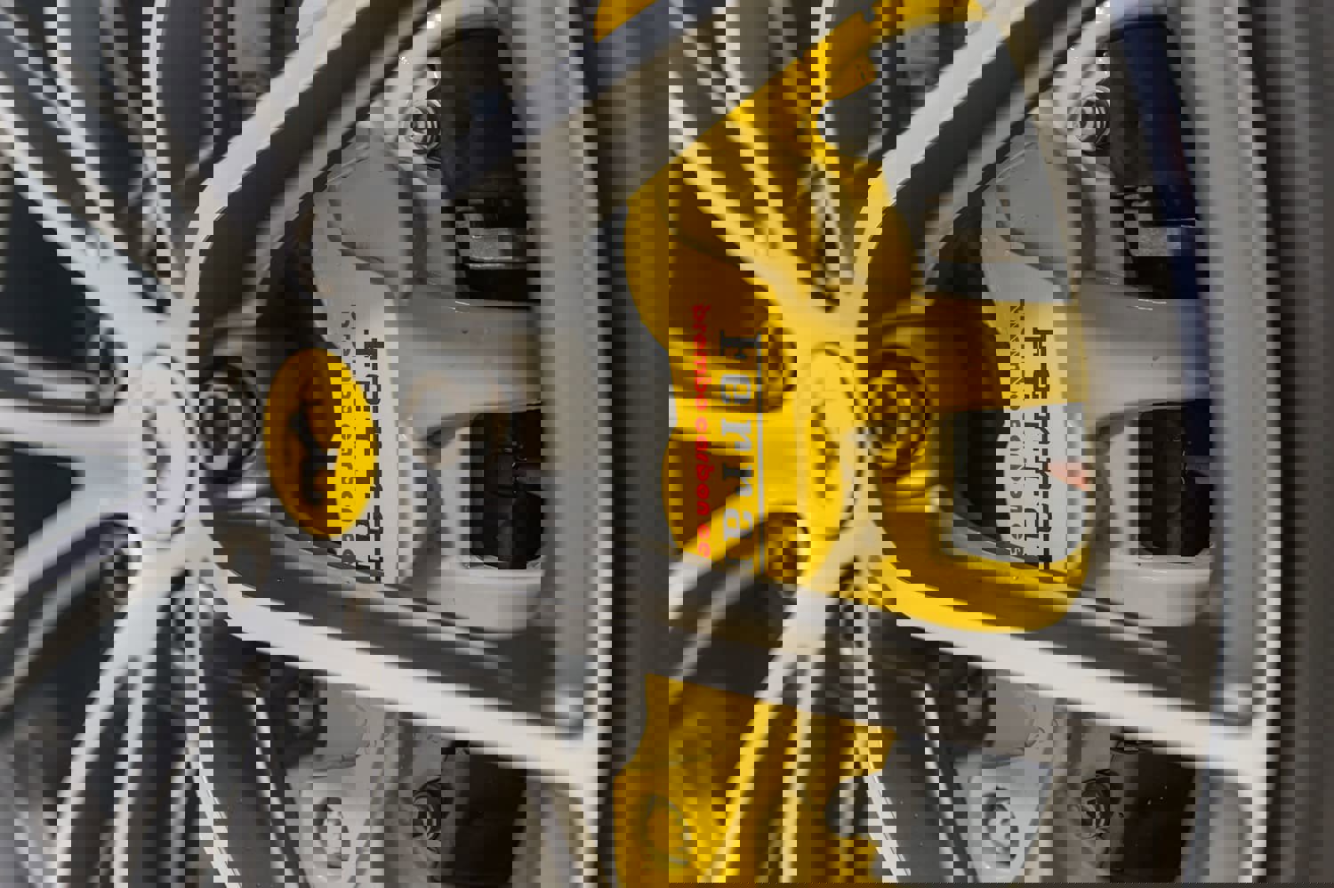 Used 2020 Ferrari 812 Superfast image 16