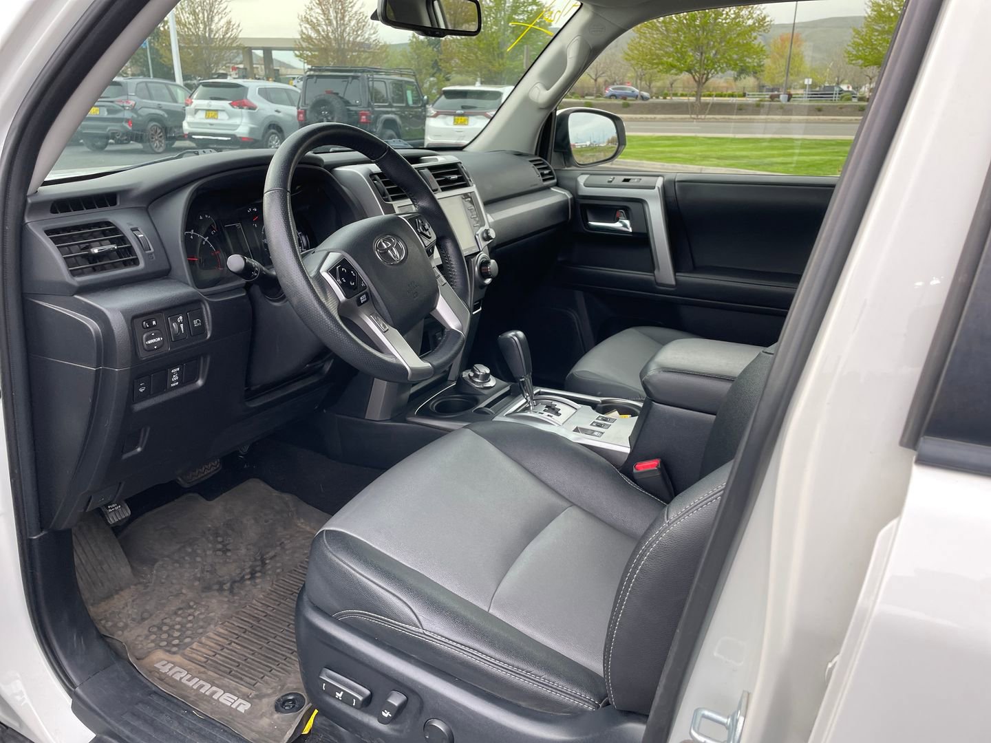 Used 2020 Toyota 4Runner SR5 Premium w/ Convenience Package image 10