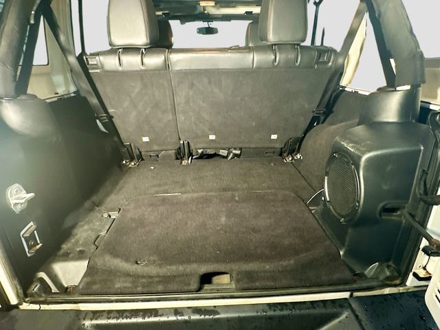 Used 2014 Jeep Wrangler Unlimited Sahara image 23