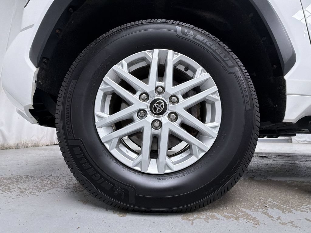 Certified 2022 Toyota Tundra SR5 w/ SR5 Convenience Package AWD/4WD image 12