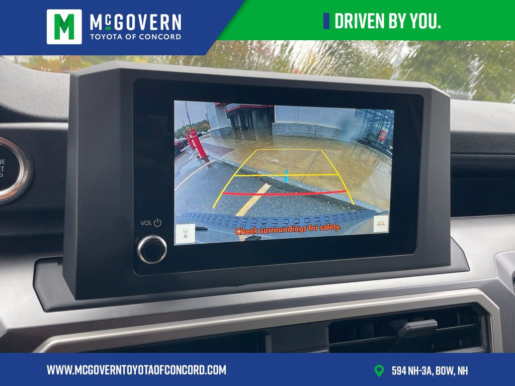 Used 2025 Toyota 4Runner SR5 AWD/4WD image 32