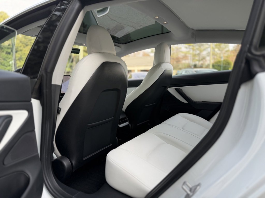 Used 2020 Tesla Model 3 Standard Range Plus image 30