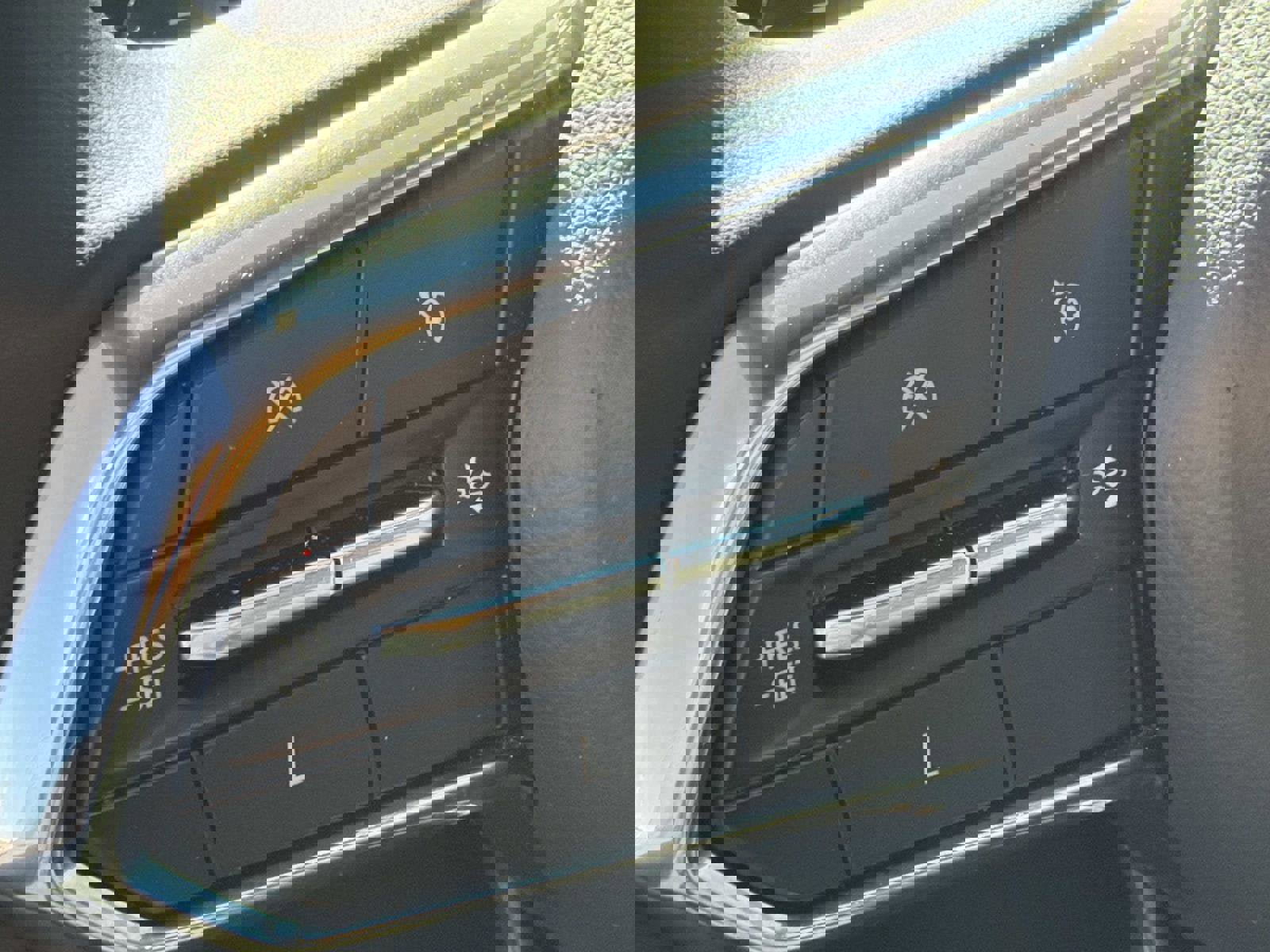 Certified 2025 Chevrolet Equinox LT image 6