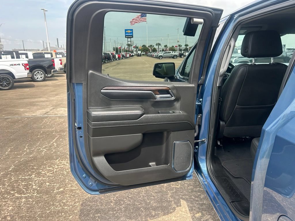 Used 2024 GMC Sierra 1500 SLT RWD image 16