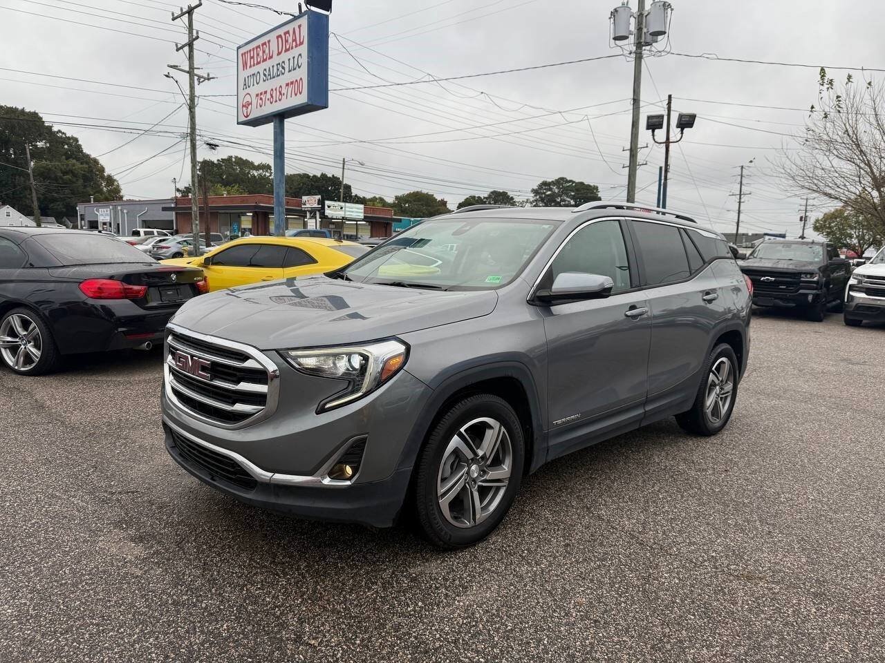 Used 2020 GMC Terrain SLT w/ Preferred Package FWD image 2