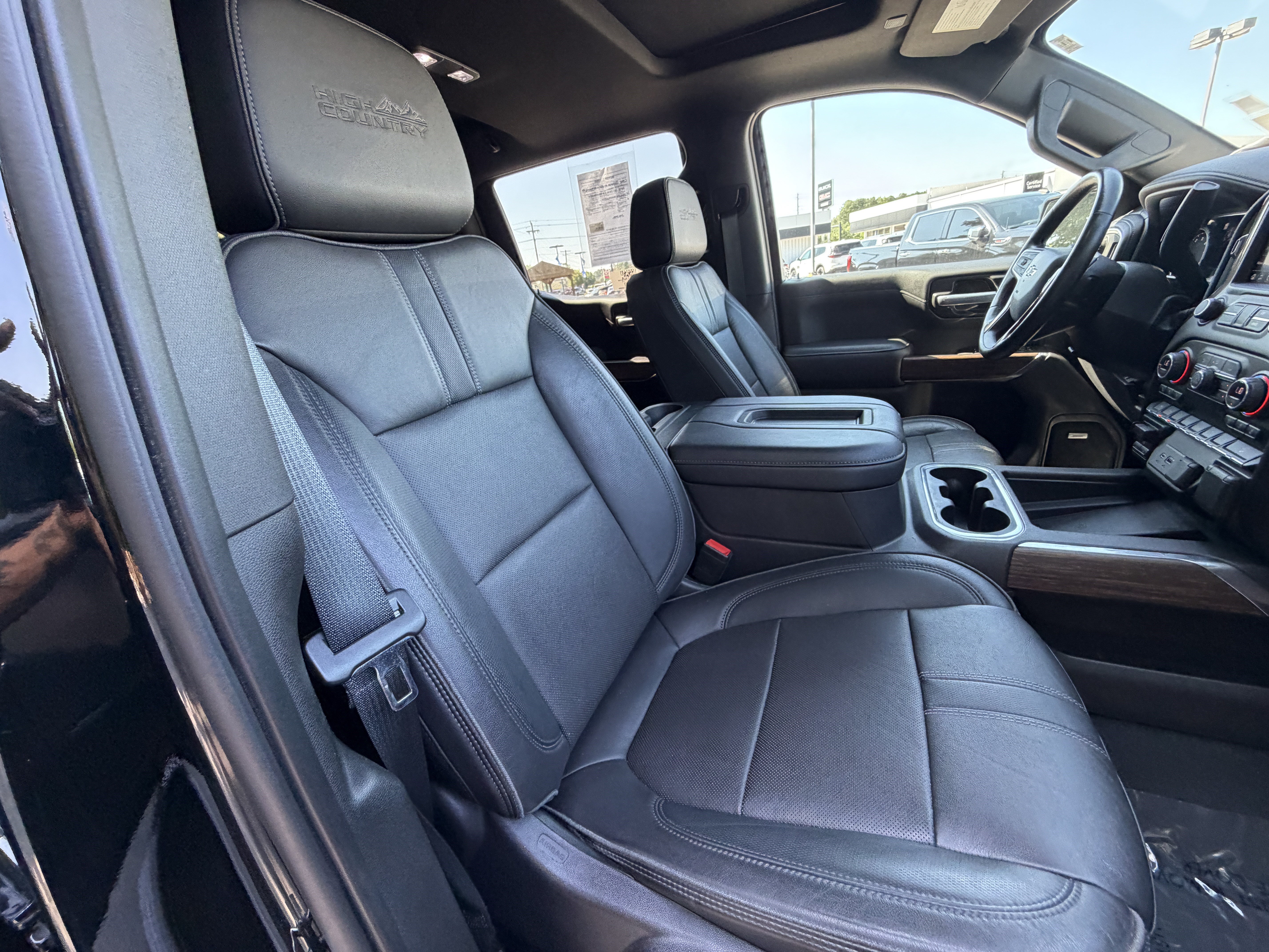 Used 2021 Chevrolet Silverado 1500 High Country w/ Technology Package AWD/4WD image 19