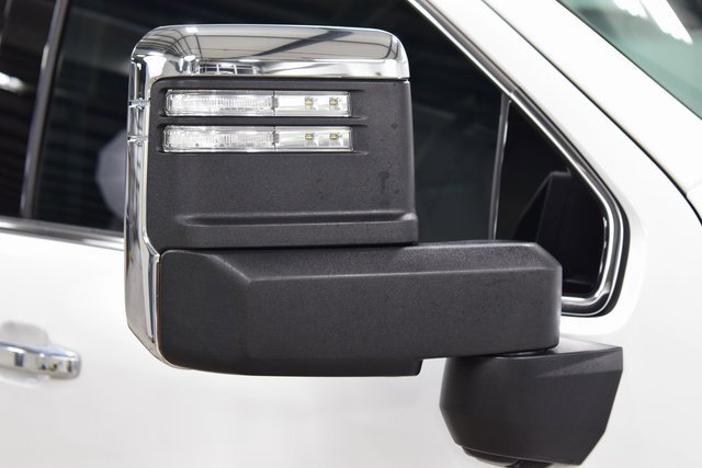 Used 2023 GMC Sierra 3500 Denali w/ Denali Ultimate Package image 19