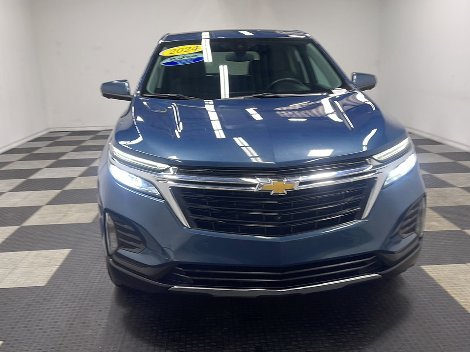 Used 2024 Chevrolet Equinox LT FWD image 25