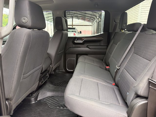 Used 2023 Chevrolet Silverado 1500 LT AWD/4WD image 25