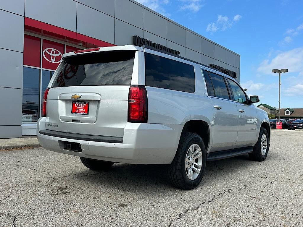 Used 2019 Chevrolet Suburban LT image 6