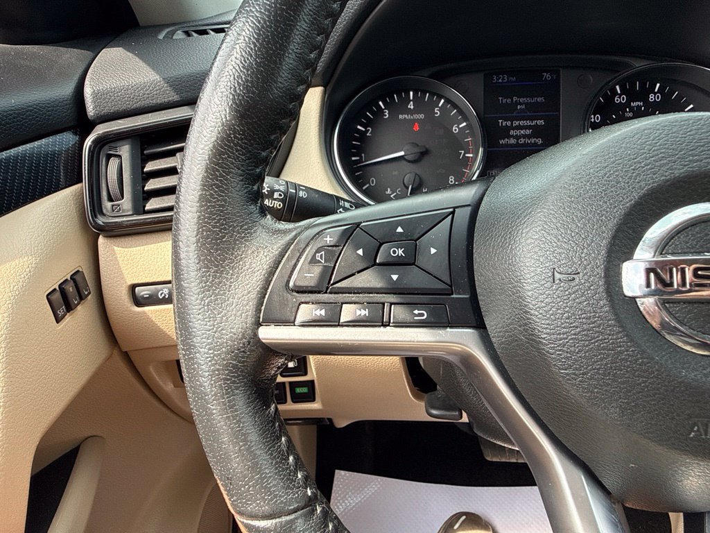 Used 2019 Nissan Rogue SL AWD/4WD image 29