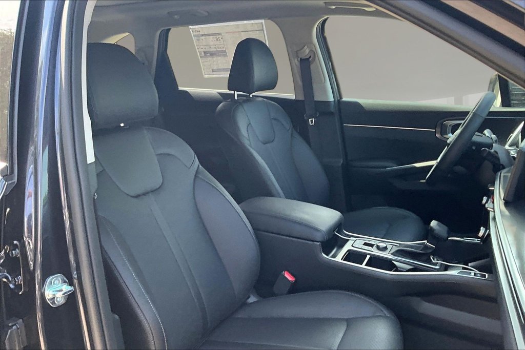New 2026 Kia Sorento S w/ S Panoramic Sunroof Package FWD image 11