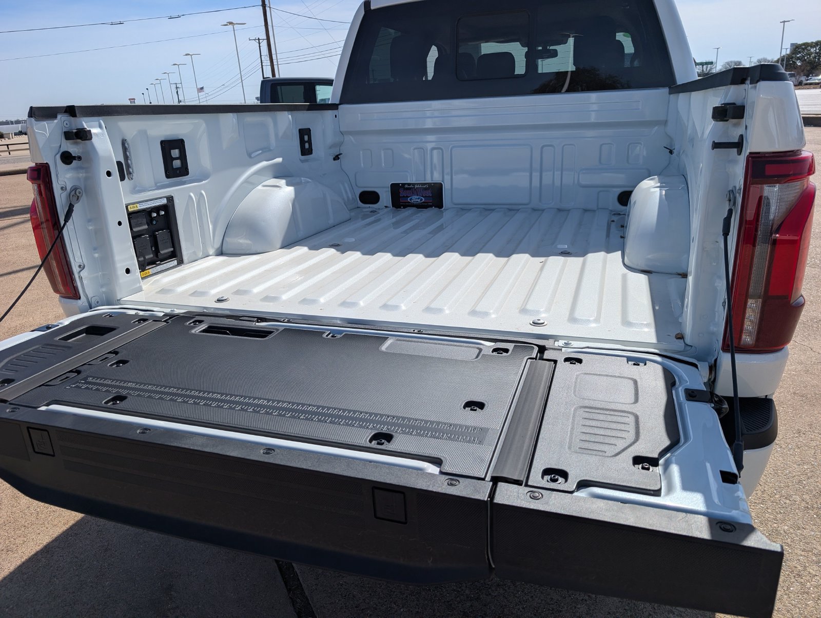 Used 2025 Ford F150 Platinum w/ Equipment Group 703A Plus AWD/4WD image 30