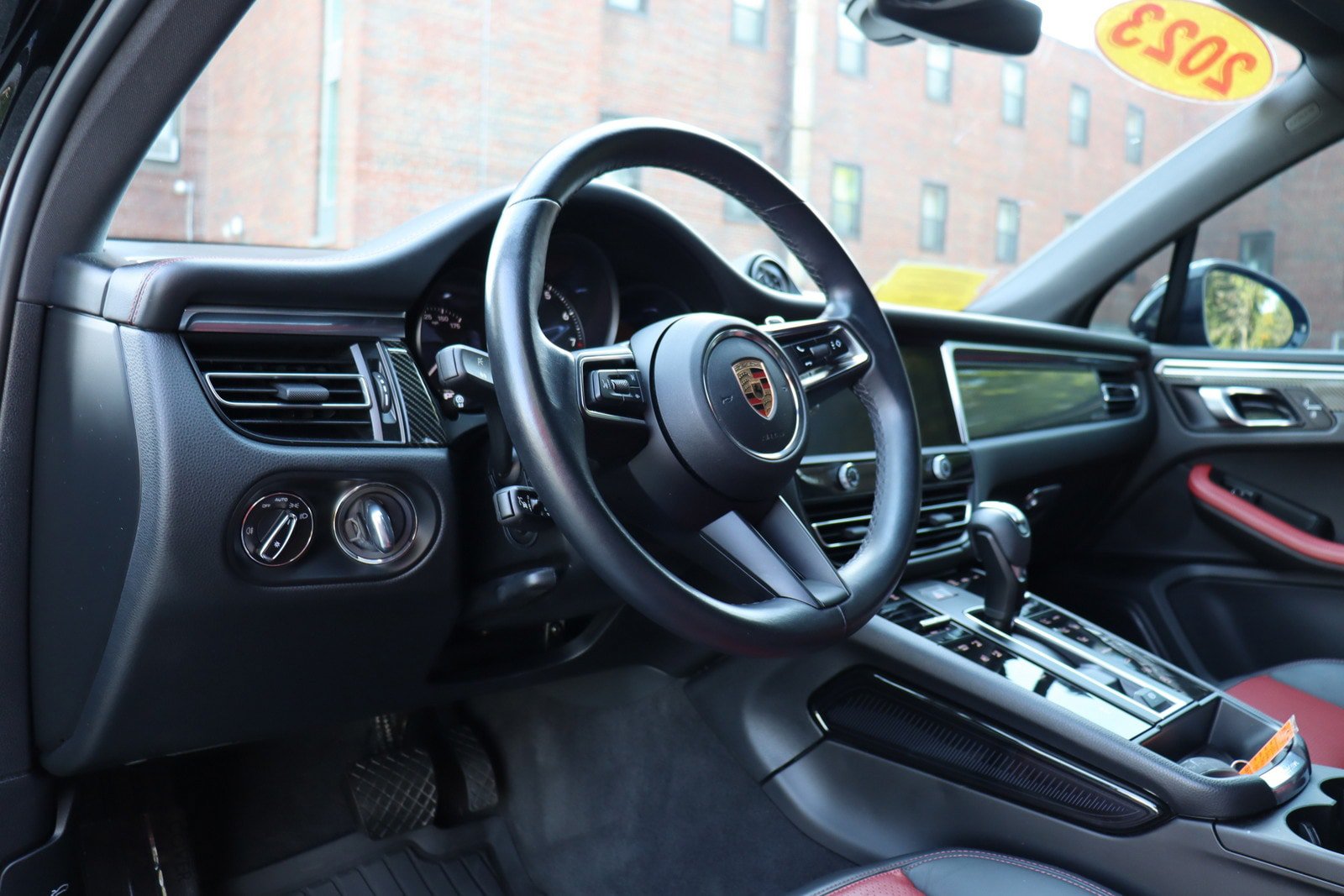Used 2023 Porsche Macan Turbo AWD/4WD image 11