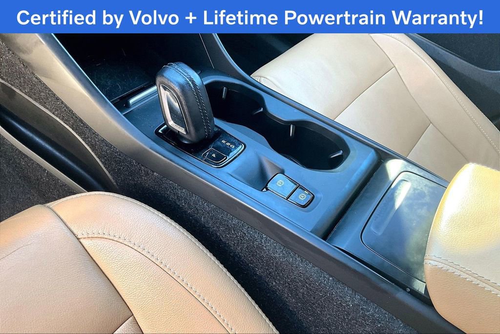 Used 2020 Volvo XC40 T5 Momentum w/ Protection Package Premier image 19