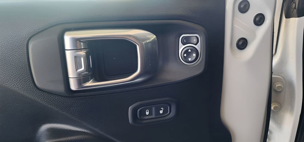 Used 2024 Jeep Gladiator Sport image 14