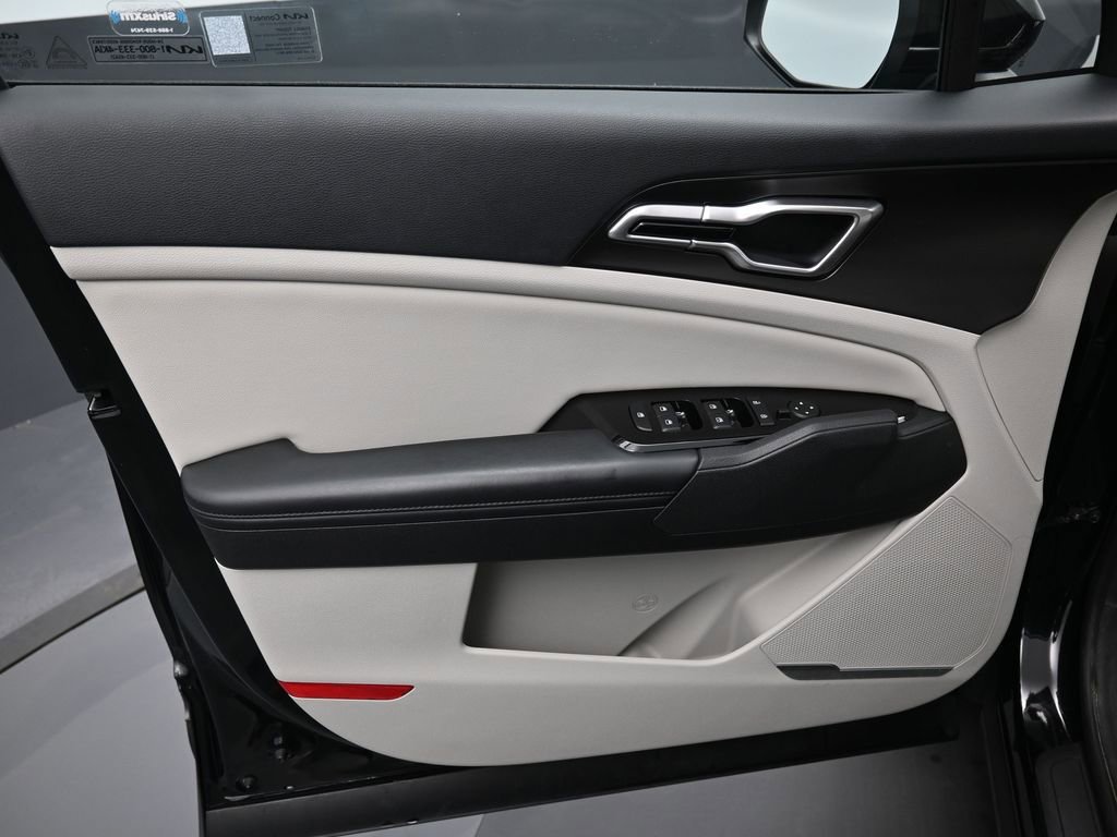 Used 2023 Kia Sportage EX image 11