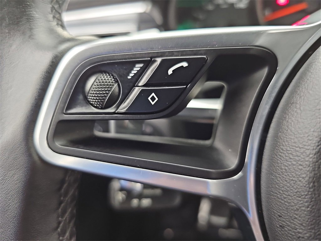 Used 2018 Porsche Macan image 29