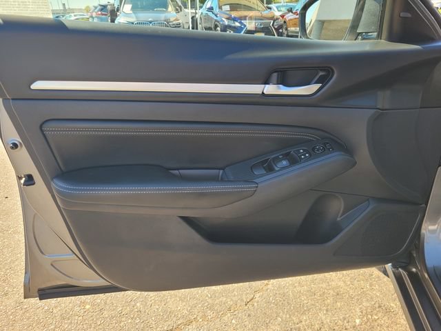 Certified 2019 Nissan Altima 2.5 SV FWD image 18