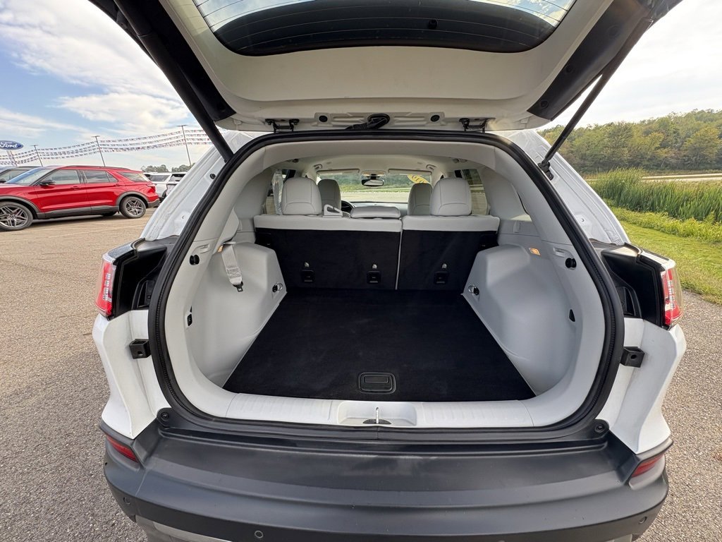 Used 2019 Jeep Cherokee Limited image 21