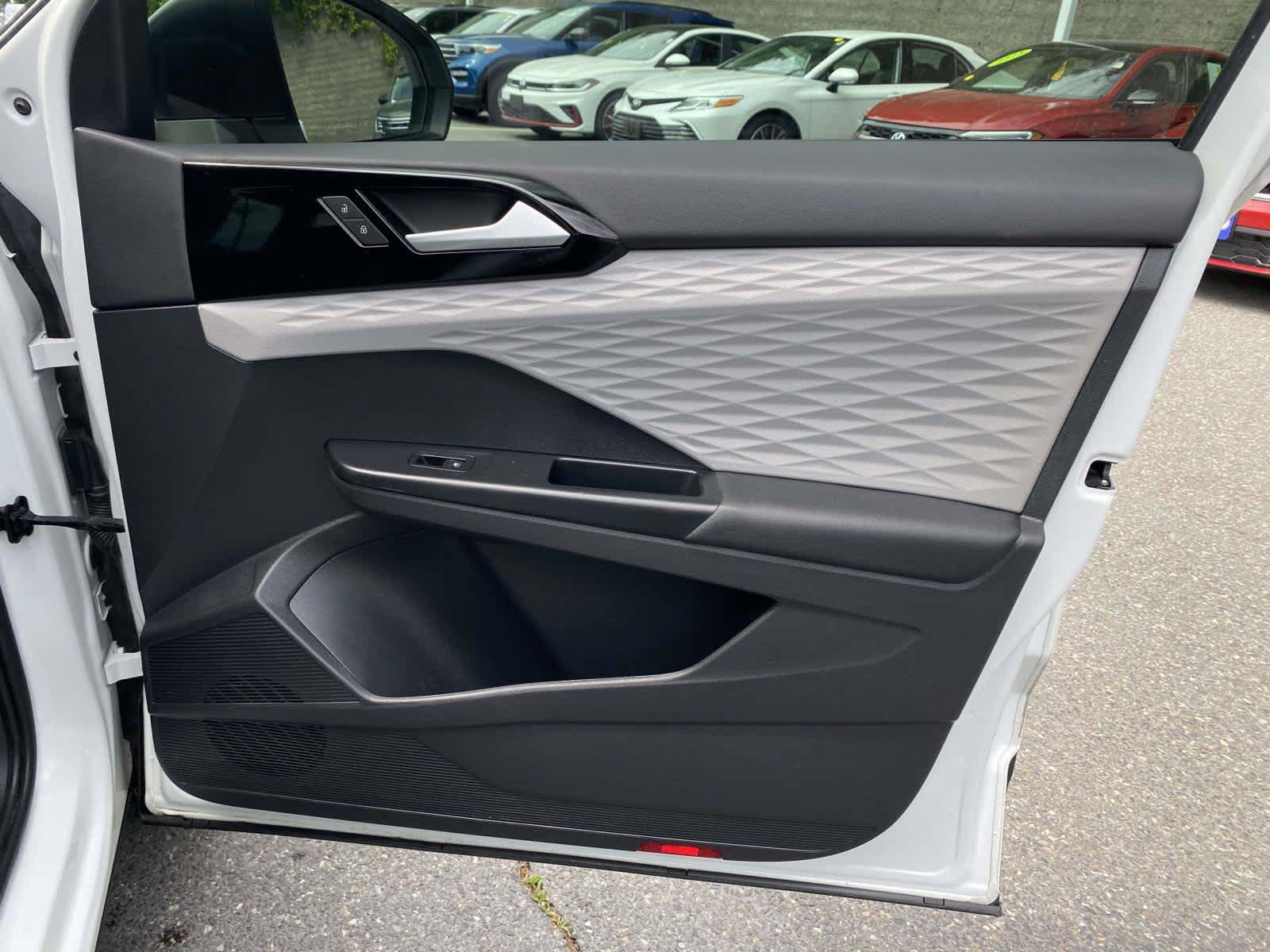 Certified 2022 Volkswagen Taos S FWD image 27