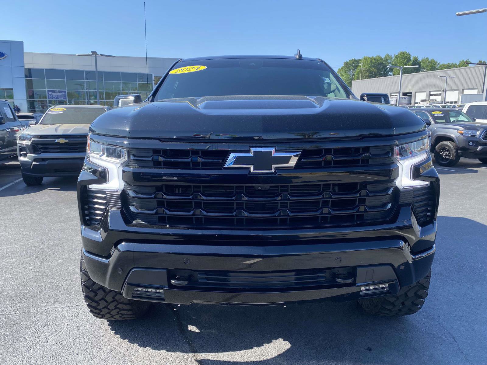 Used 2024 Chevrolet Silverado 1500 RST w/ RST All Star Premium Package AWD/4WD image 2
