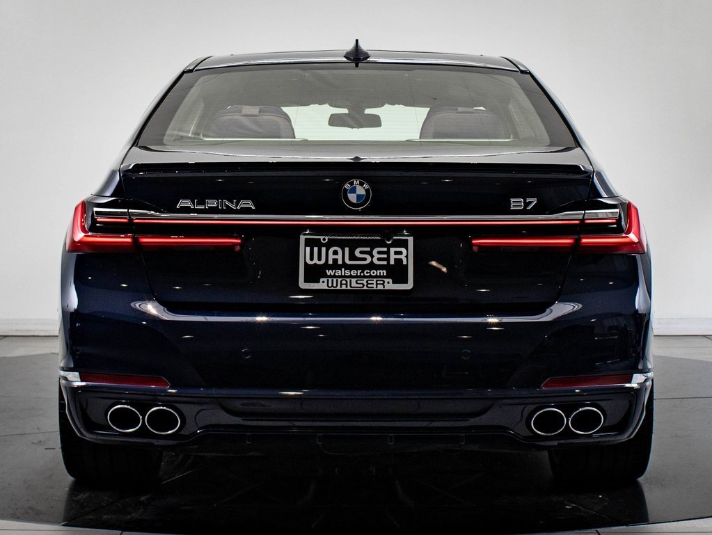 Used 2022 BMW ALPINA B7 xDrive image 10