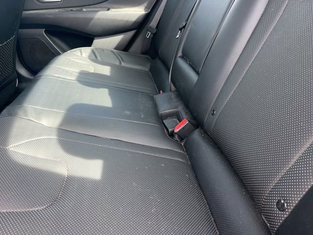 Used 2022 Hyundai Elantra Limited FWD image 11