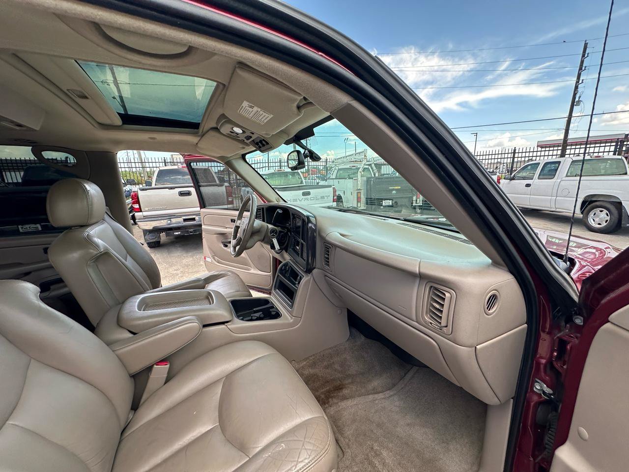Used 2006 Chevrolet Suburban LTZ w/ Preferred Equipment Group AWD/4WD image 56