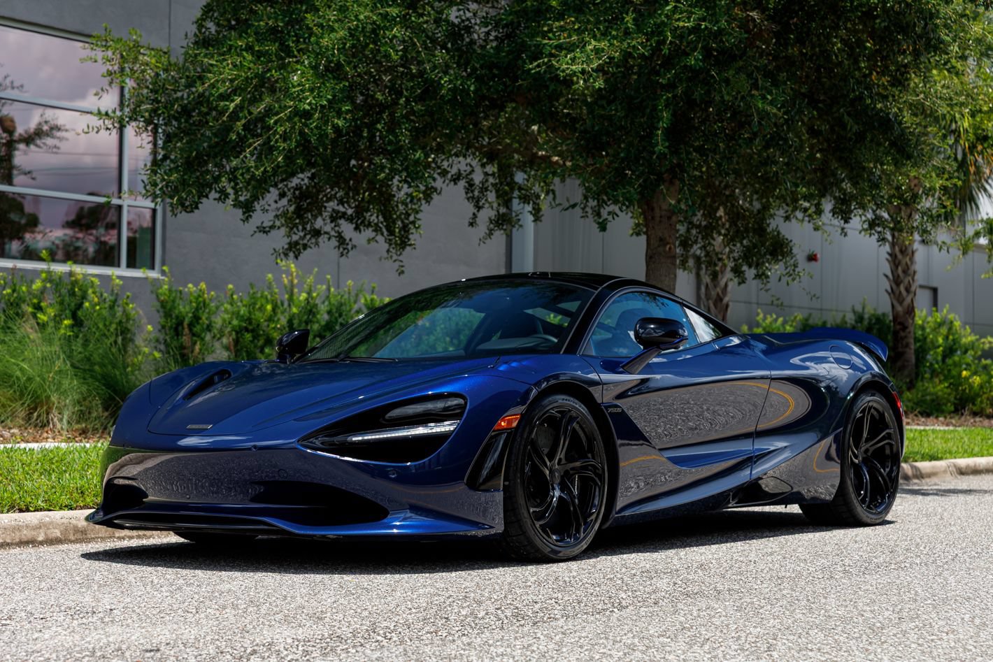Used 2025 McLaren 750S RWD image 22
