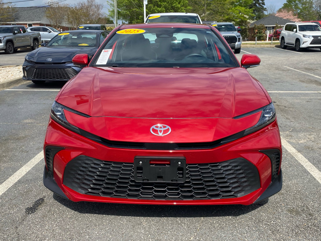 Used 2025 Toyota Camry SE image 16
