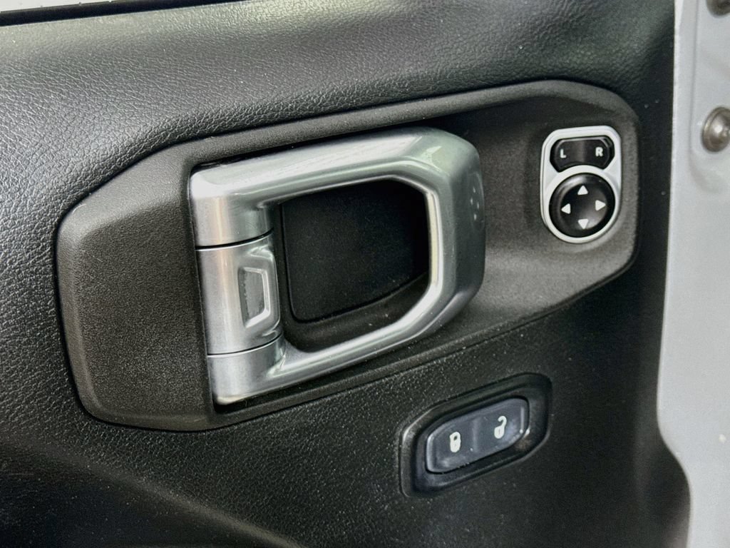 Used 2020 Jeep Wrangler Unlimited Rubicon AWD/4WD image 19