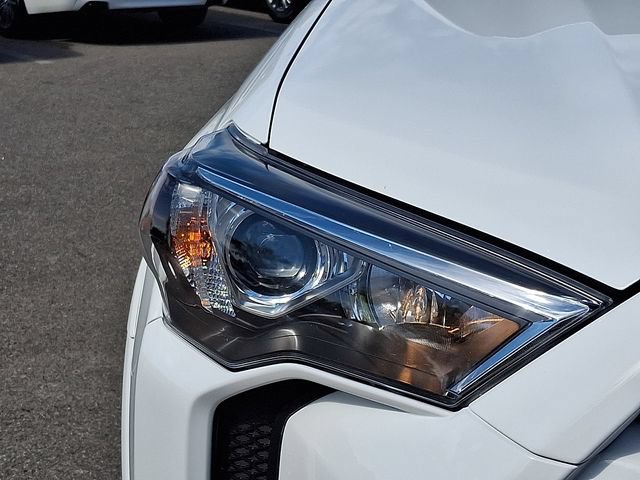 Used 2024 Toyota 4Runner TRD Off-Road AWD/4WD image 11