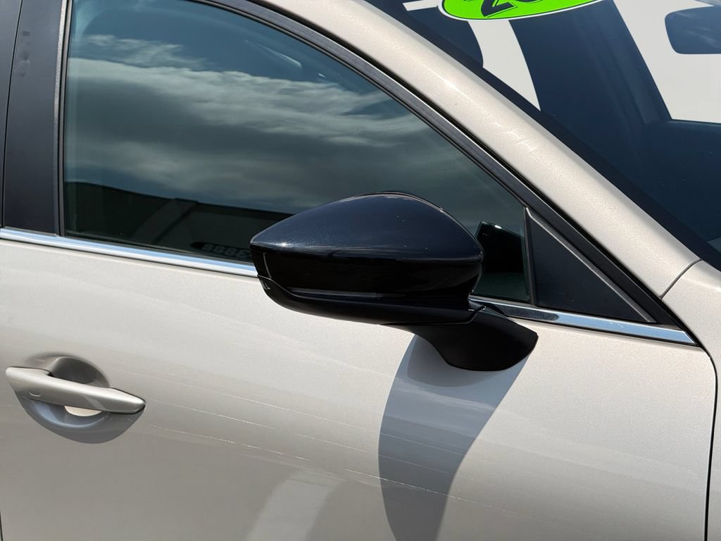 Used 2024 MAZDA MAZDA3 s FWD image 10