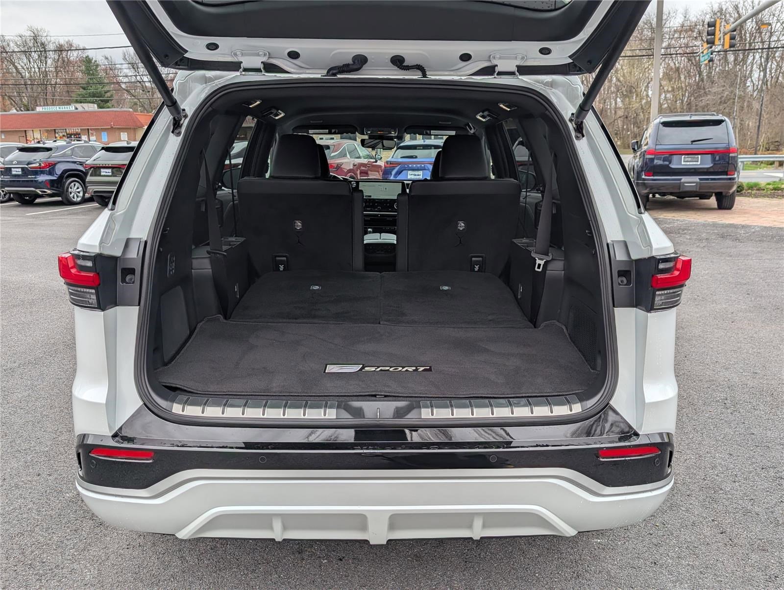 Certified 2024 Lexus TX 500h AWD w/ Technology Package image 15