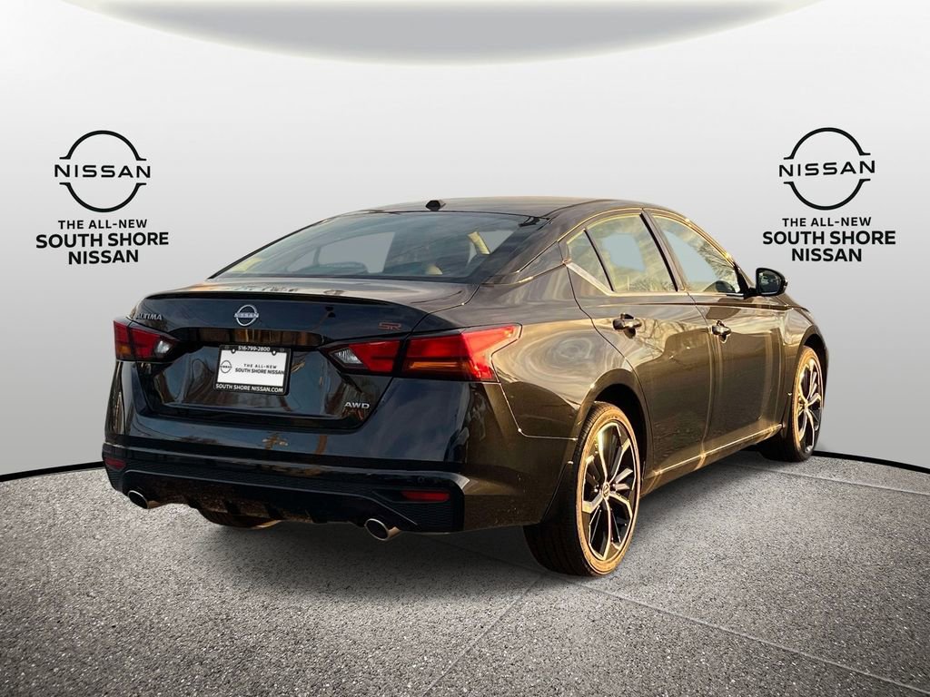 New 2025 Nissan Altima 2.5 SR w/ SR Premium Package AWD/4WD image 8