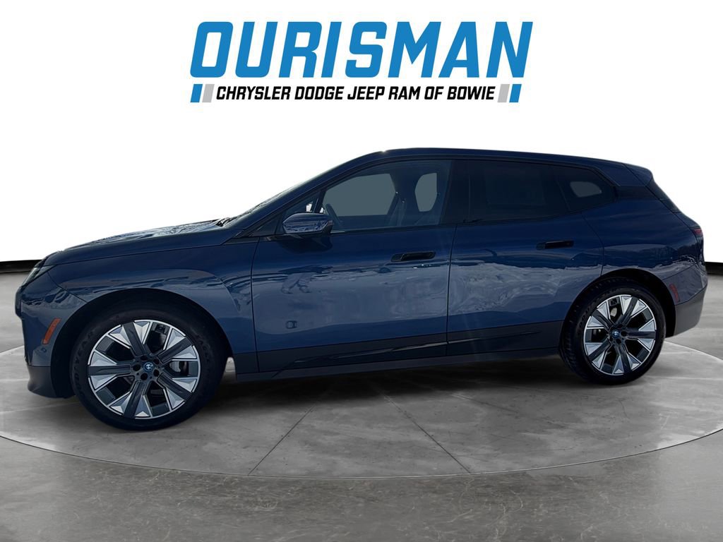 Used 2023 BMW iX xDrive50 w/ Convenience Package image 3