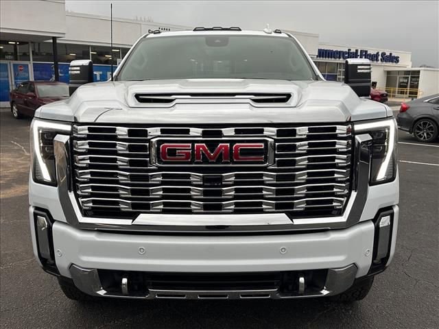 New 2026 GMC Sierra 2500 Denali w/ Denali Reserve Package AWD/4WD image 4