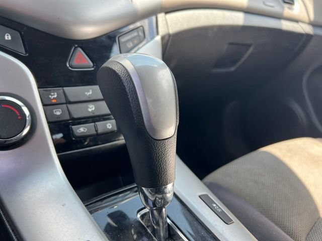 Used 2014 Chevrolet Cruze LS FWD image 19