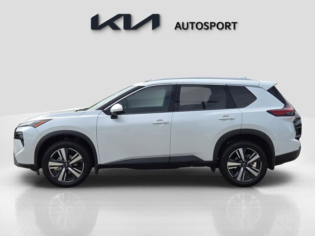 Used 2024 Nissan Rogue SL w/ SL Premium Package image 13