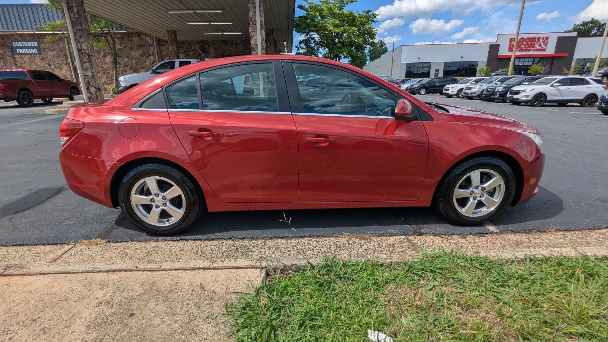 Used 2011 Chevrolet Cruze LT FWD image 8