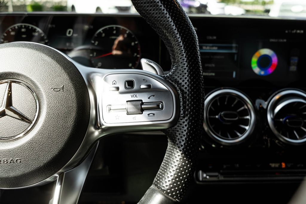 Used 2022 Mercedes-Benz GLB 35 AMG 4MATIC image 22