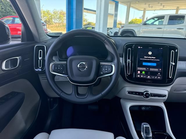 Used 2025 Volvo XC40 B5 Ultra w/ Climate Package AWD/4WD image 13
