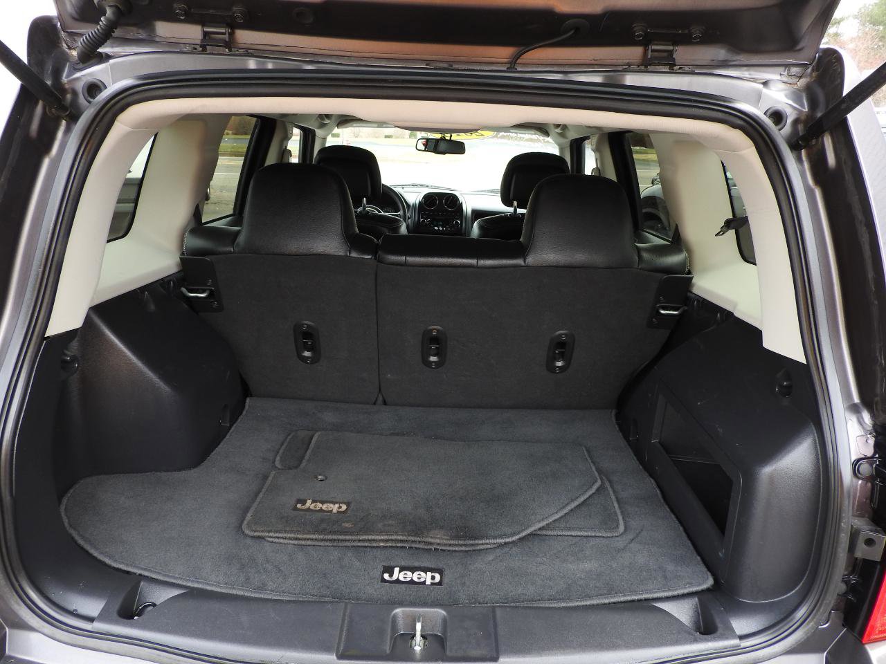Used 2015 Jeep Patriot Sport w/ Power Value Group AWD/4WD image 9