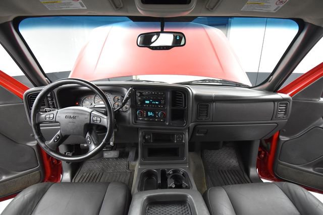 Used 2005 GMC Sierra 2500 SLT w/ Heavy-Duty Power Package image 21