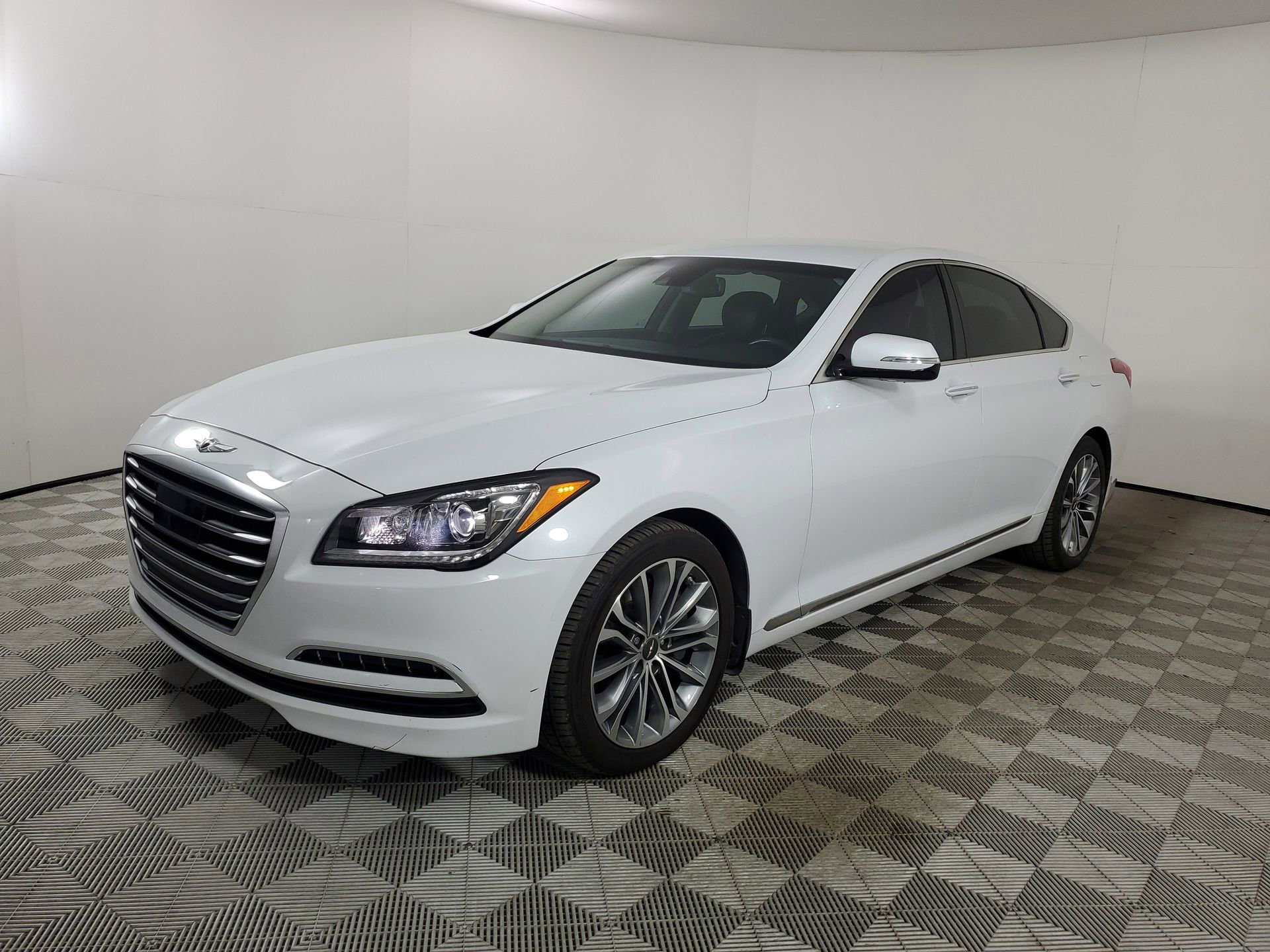 Used 2017 Genesis G80 3.8 image 4