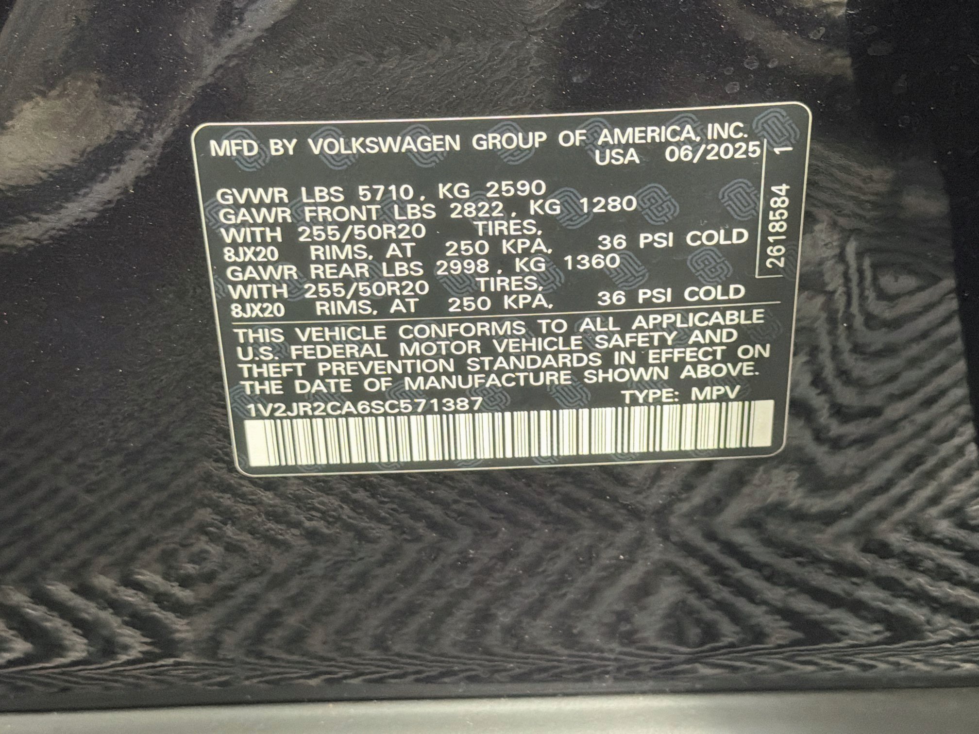 Used 2025 Volkswagen Atlas SE FWD image 12